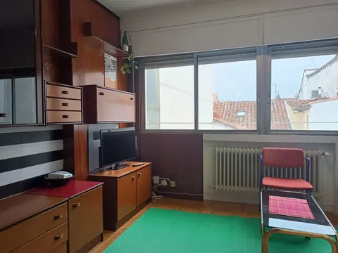 Alquiler de piso en Calle de Cervantes-1100 €/mes