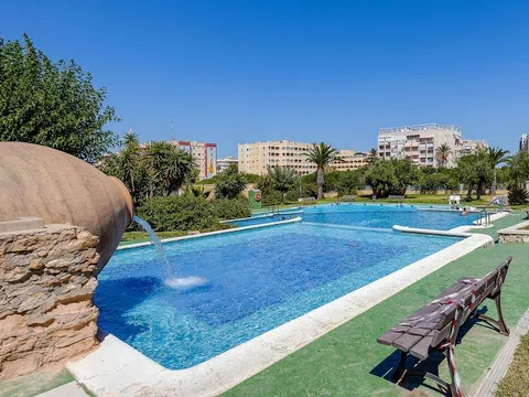 Piso en venta en Calle Itaca-183.900 €