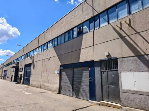 Nave en venta en Avenida del Camino de lo Cortao-520.000 €