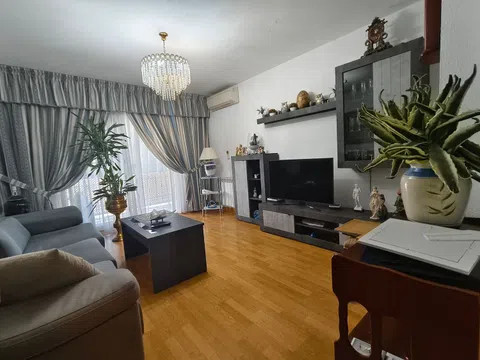 RESERVADO-270.000 €