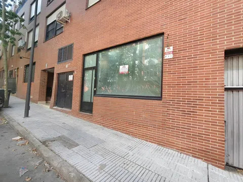 Local en venta en Avenida de Talavera de la Reina-338.000 €